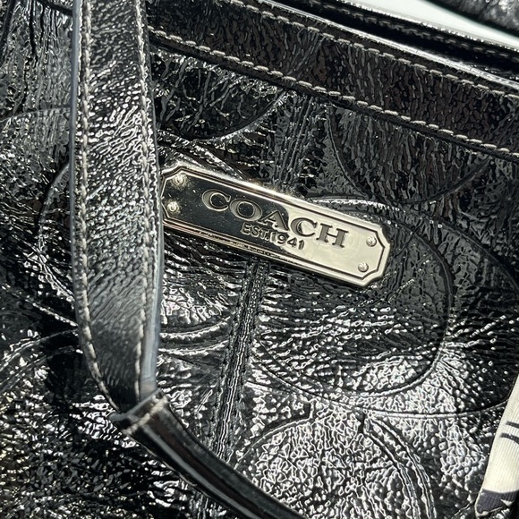 Authentic Coach Black Signature Embossed Patent leather N/S Gallery Tote F19818 - Picture 6 of 16